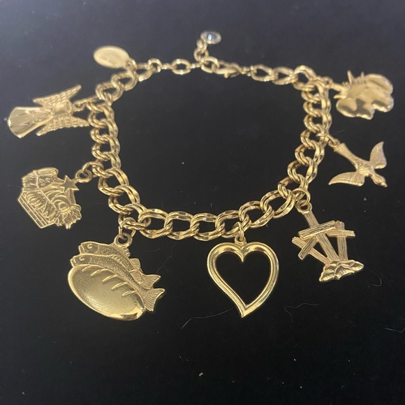 Vintage Jane HBA gold tone religious charm bracelet - Picture 4 of 6
